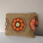 Çiçek Motifli El Örgüsü Clutch Çanta